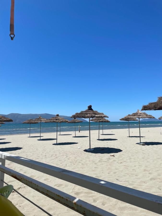 VlorëRivieraアパートメント エクステリア 写真
